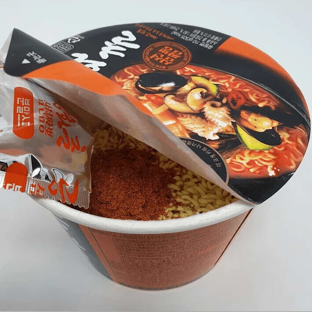 Youus Gonghwachun Jjambbong (Bowl) 110g - A&E Foodstore